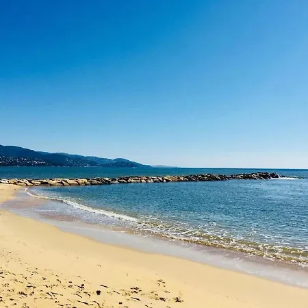 Moderne Avec Terrasse, Parking Et Proche Au Lavandou - 2 Etoiles - Fr-1-251-331 * Le Lavandou
